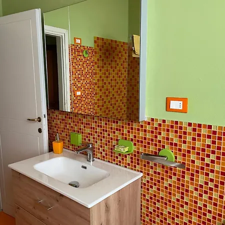 Benvenuti A Casa Incerpi Монтекатини-Терме
